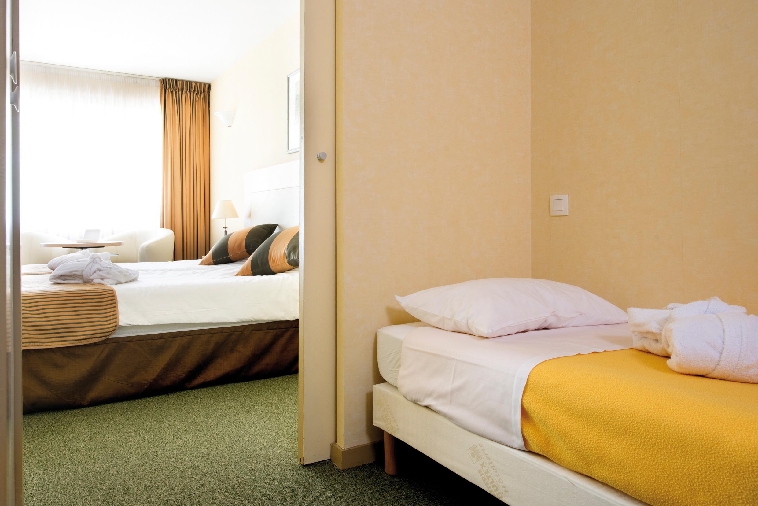 Hotel ***&Spa Vacances Bleues Villa Marlioz Aix-les-Bains Esterno foto